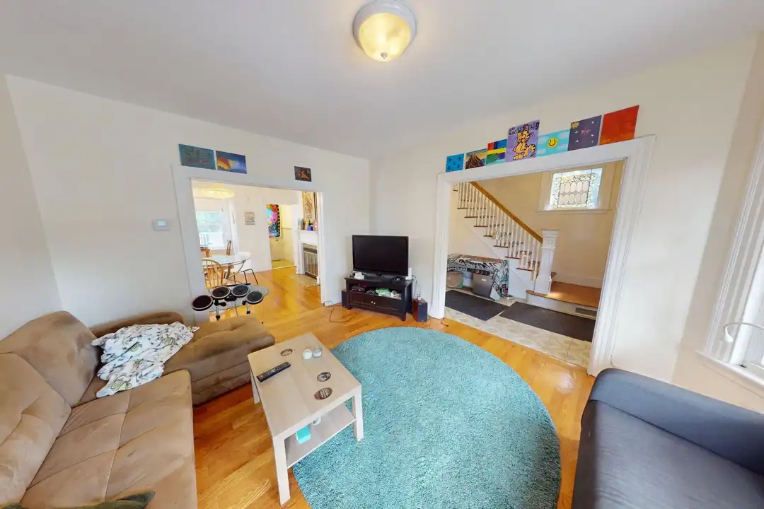 19 Woodstock Ave - View 2