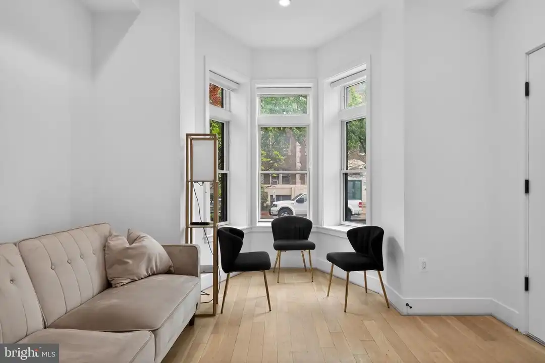 Apartment in Washington - More