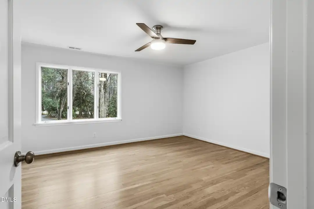 1504 Homestead Rd - More