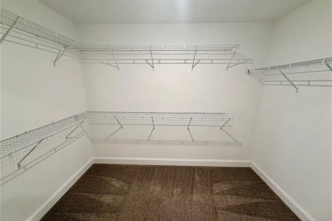 227 Flying Bolt Dr - More
