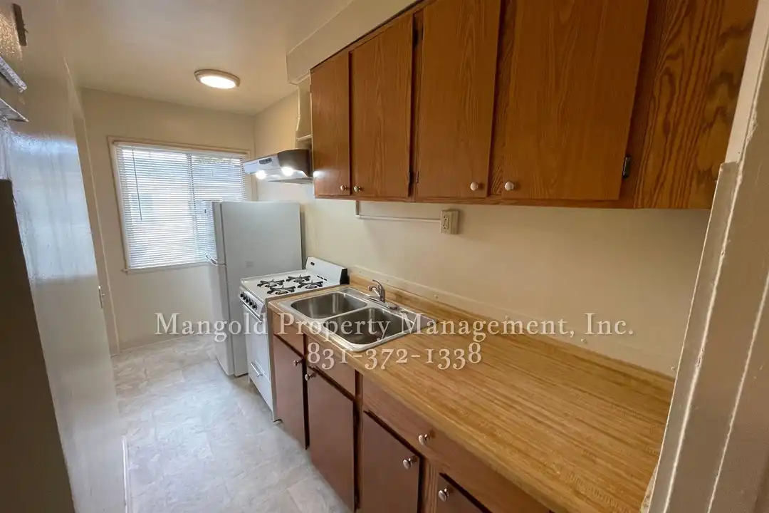 930 Harcourt Ave unit 936-B - View 4