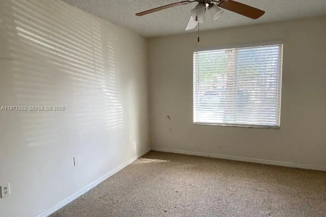 22104 Glenmoor Dr - View 6