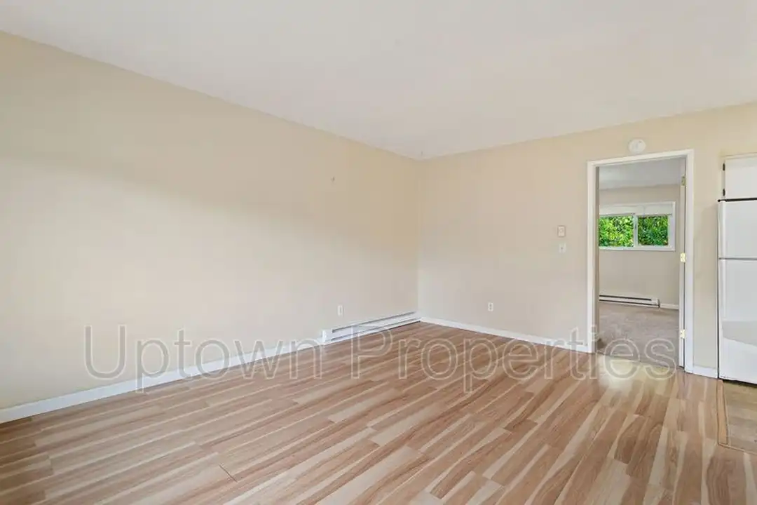 4633 SW Huber St unit 10 - Więcej