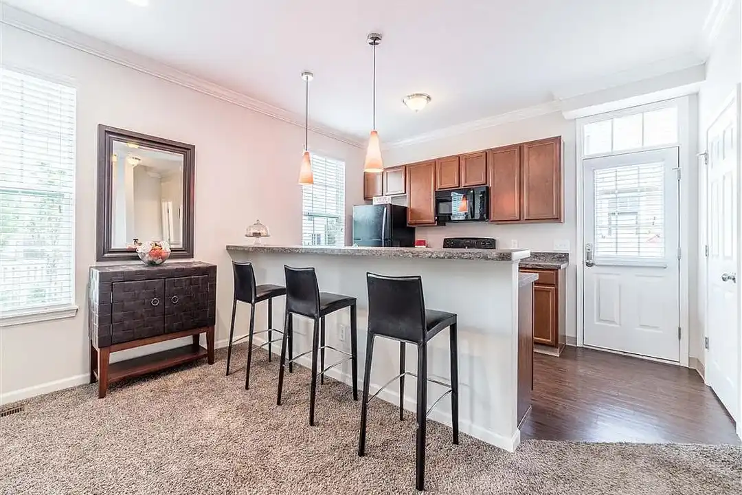 Hilliard Place – photo 1