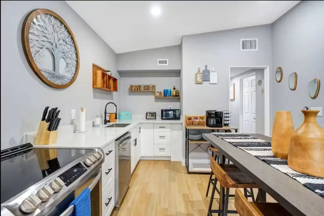 3037 Condel Dr – pohled 4