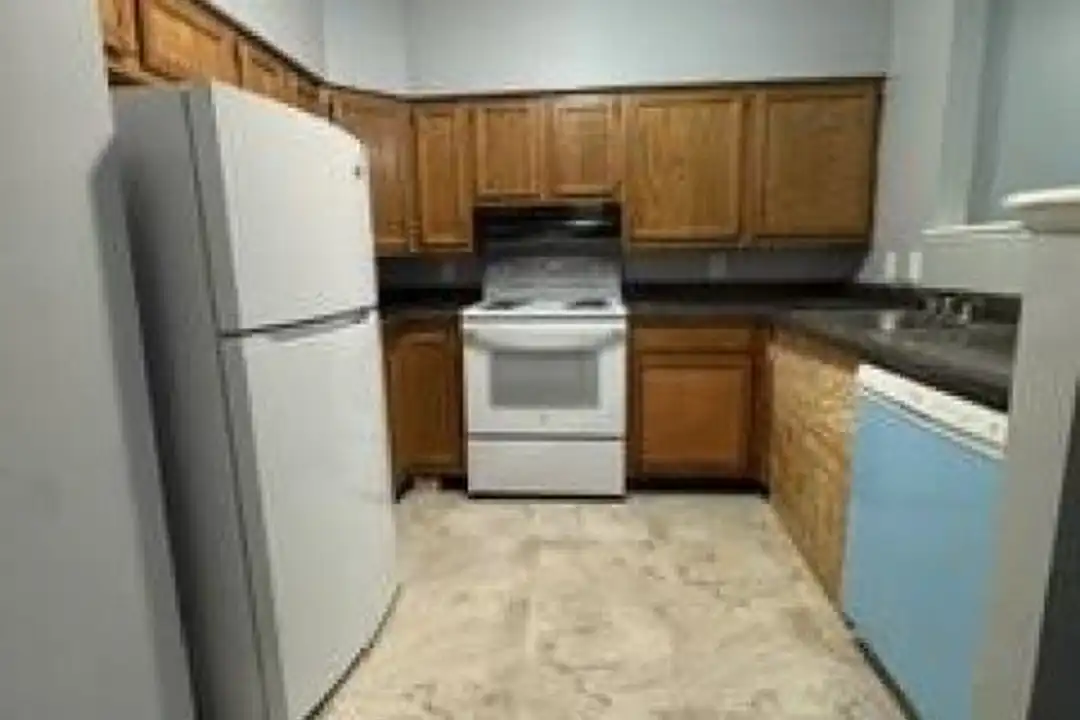 170 N Oraton Pkwy #111 – photo 1 of 10