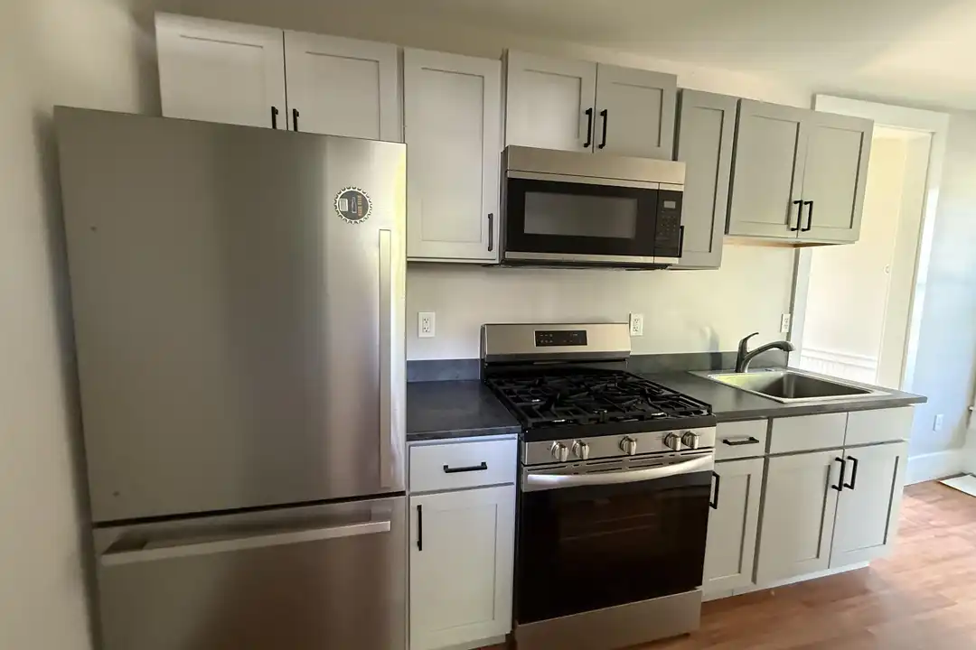 52 Lincoln St #C - View 3