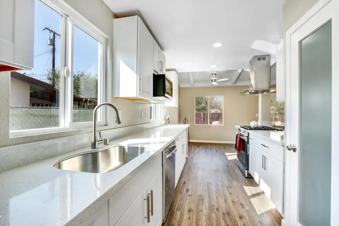 713 W Ave H-10 unit H-10 - View 6