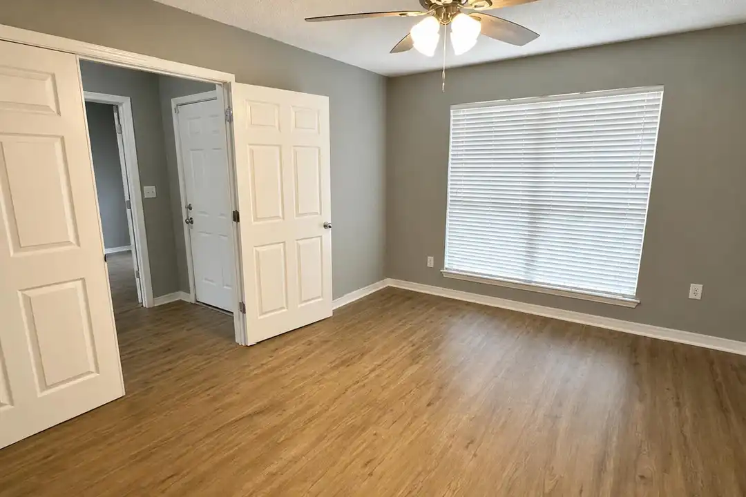 2155 Hagood Loop - View 3