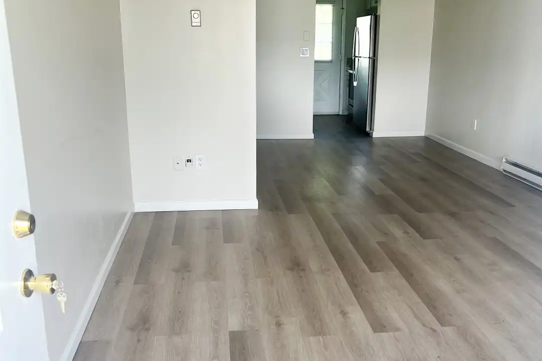 1133 Dunaway St unit 5 – photo 1 of 11