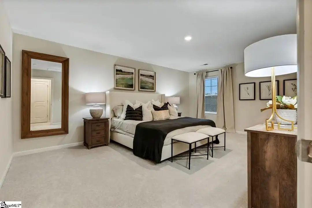 Apartment in Greer - More