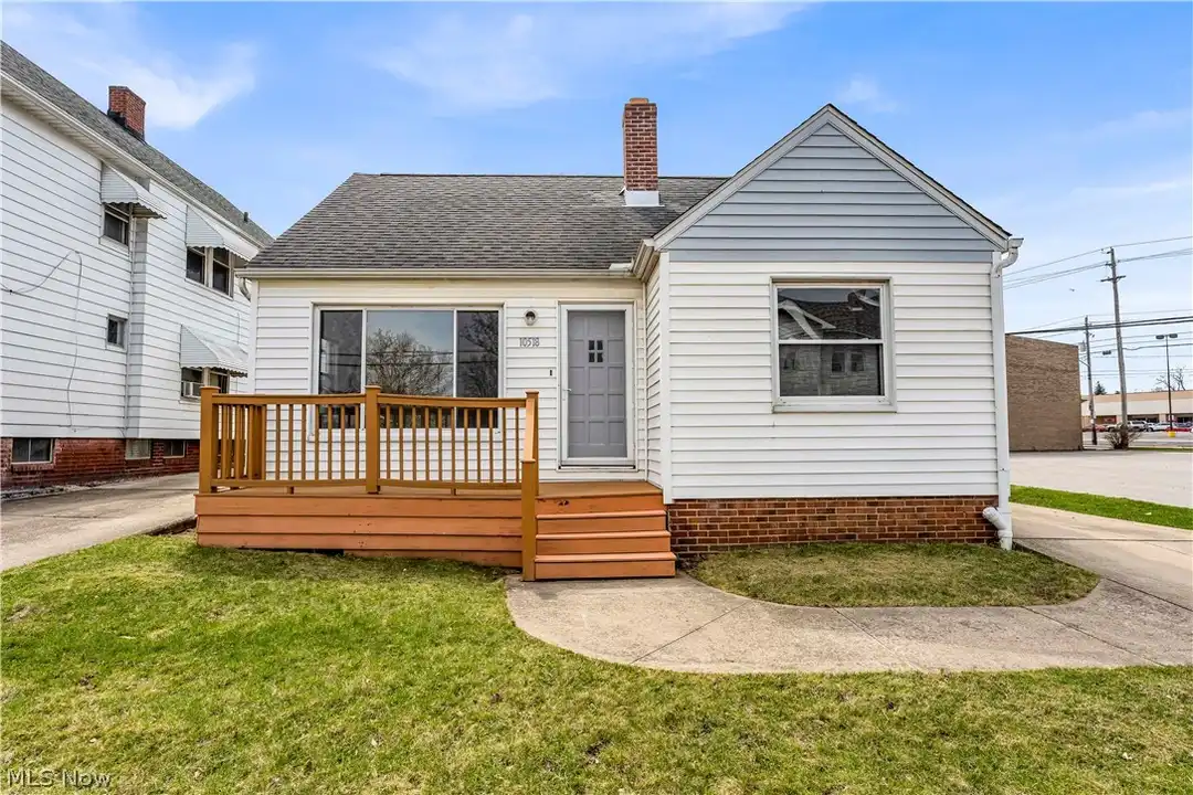 10518 Langton Ave – photo 1