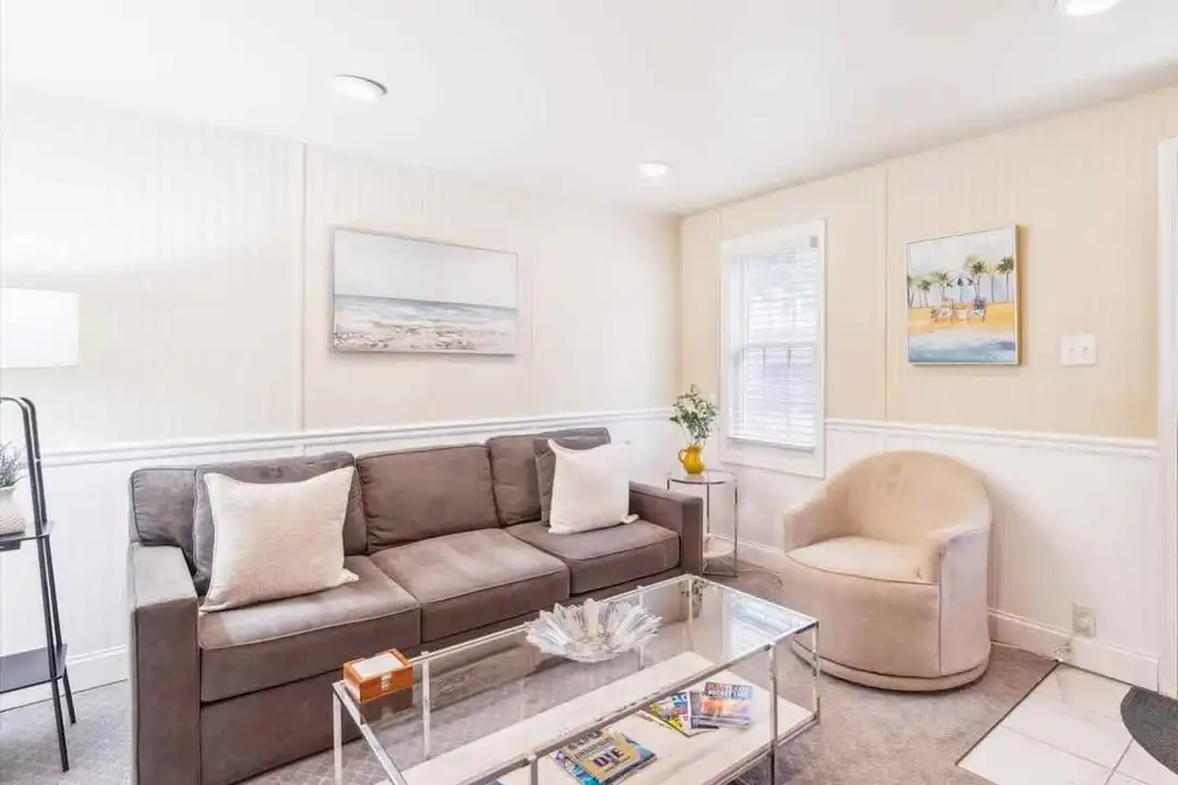 21 Dean St unit 1506231P – photo 1