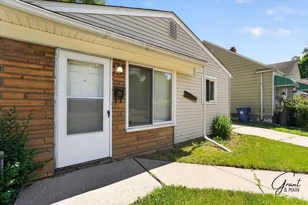 15490 Dixie - View 2
