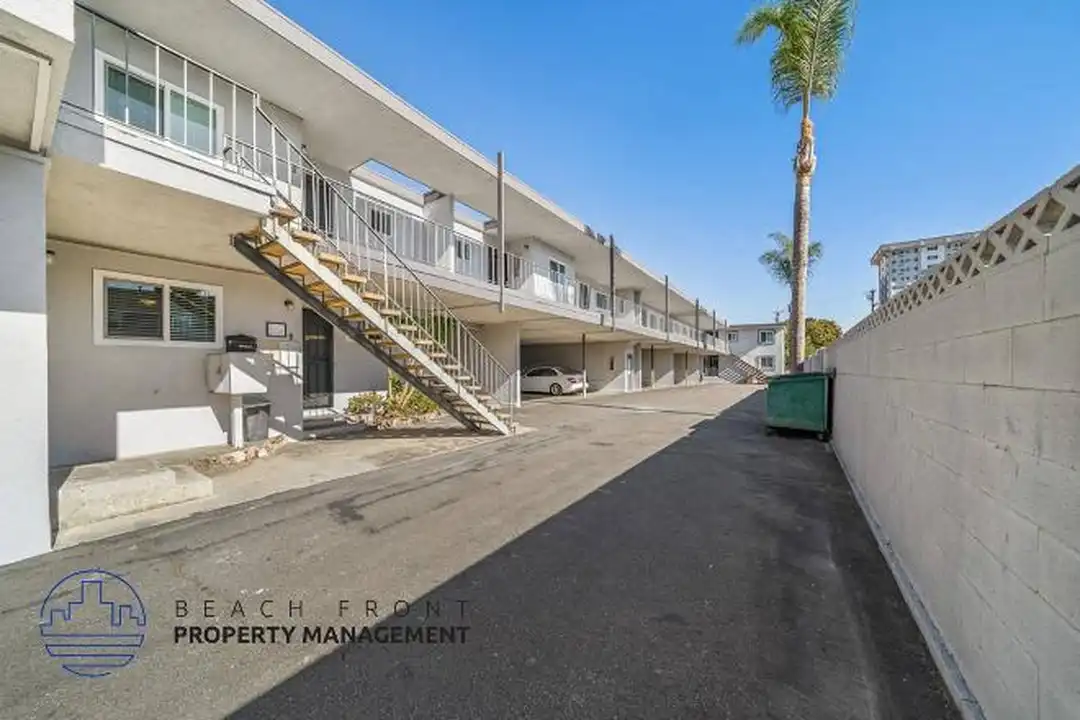 Apartment in Torrance - View 4