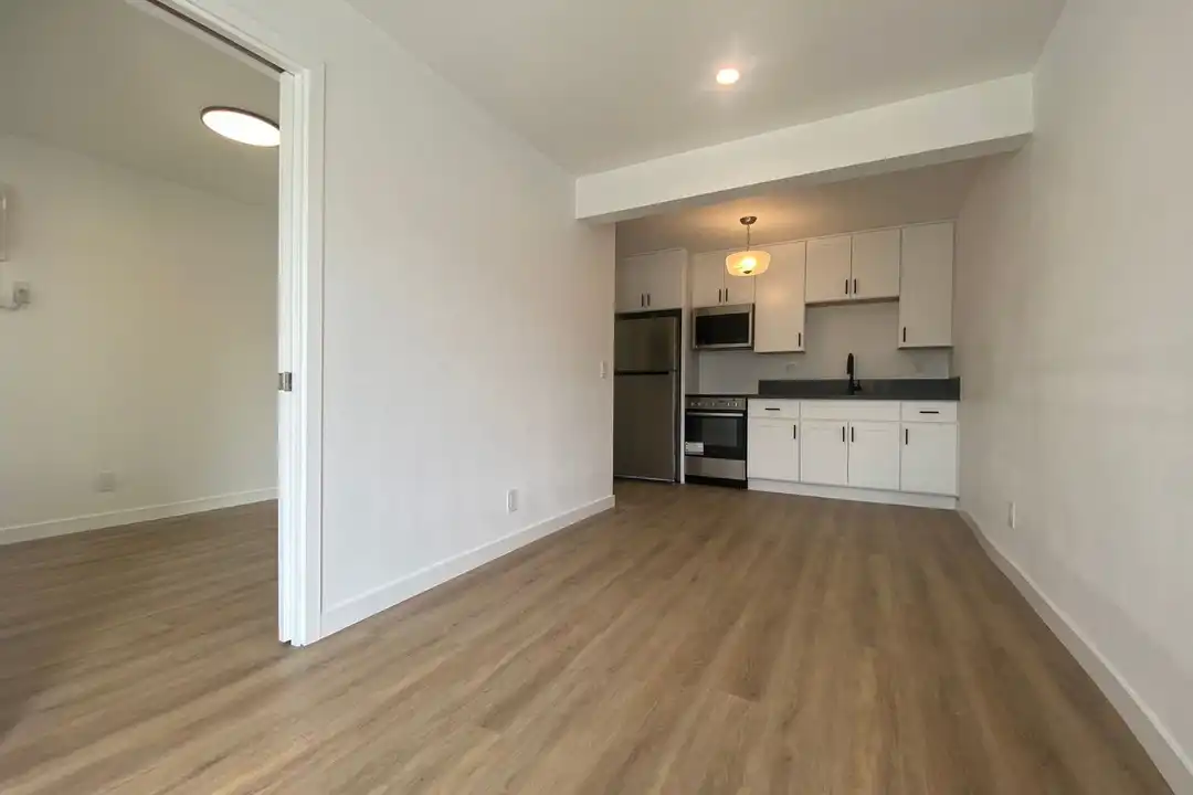 1641 S New Hampshire Ave unit 9 - View 6