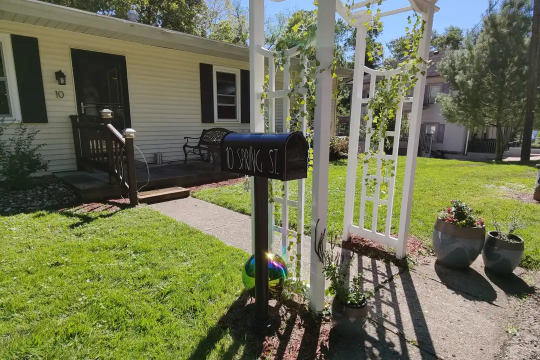 10 Spring St – photo 1
