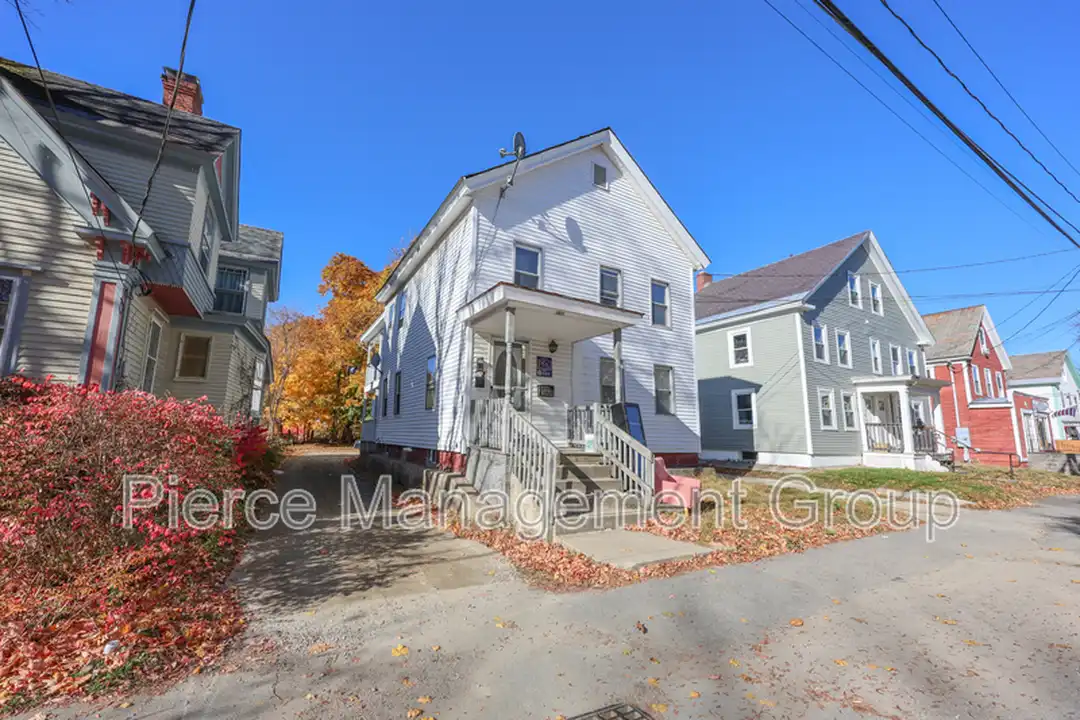 120 Elm St unit 3 - View 2