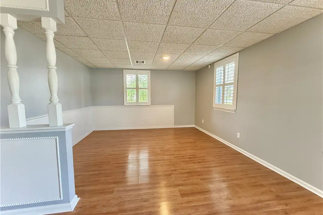 1835 42nd Ave - View 4