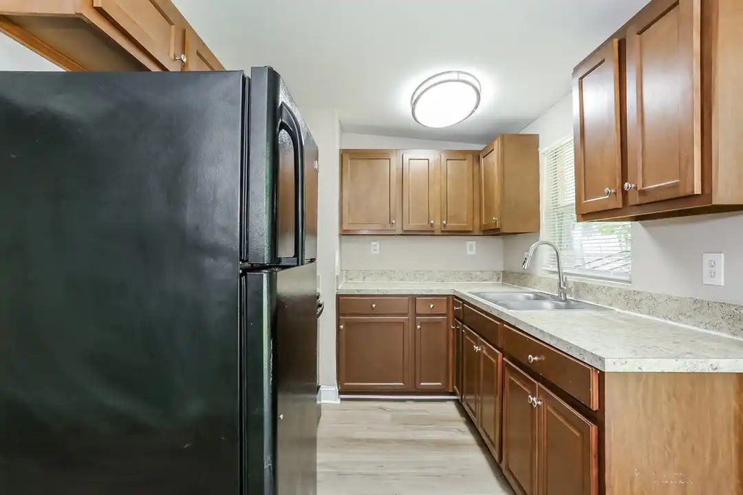 1009 Beckner Ave – další
