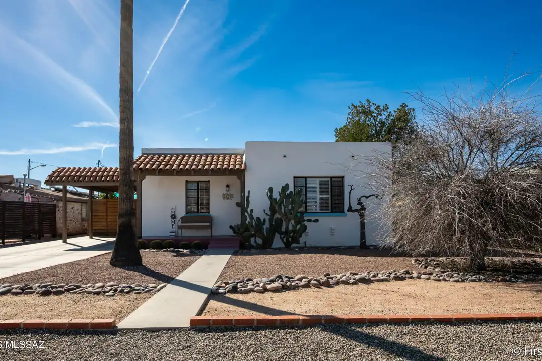 2620 E Lee St – photo 1