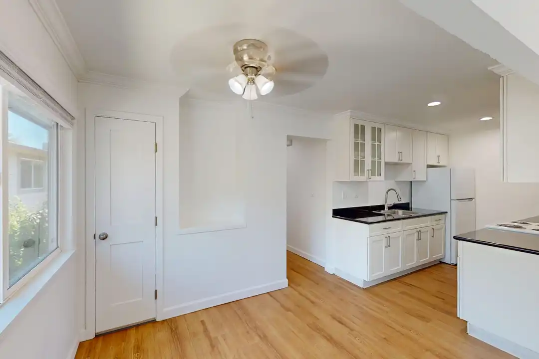 335 Enfrente Rd - View 2