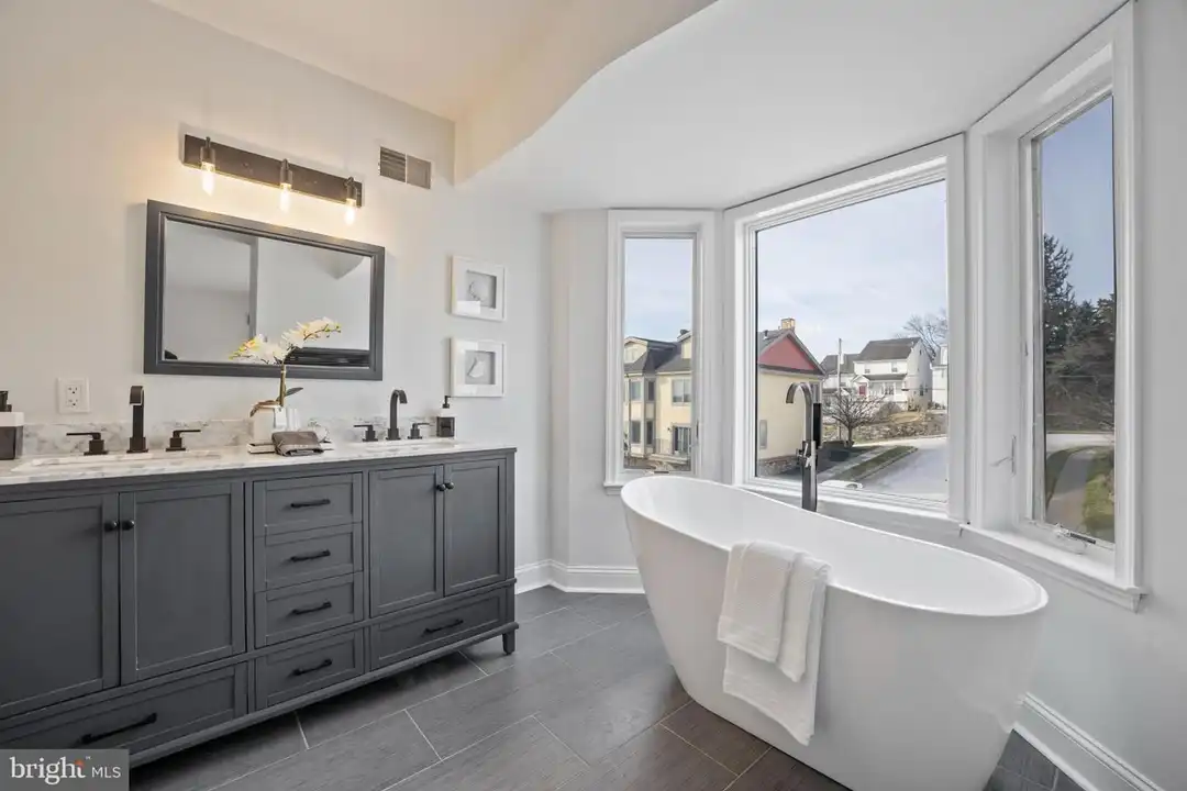 133 Merion Ave - View 6
