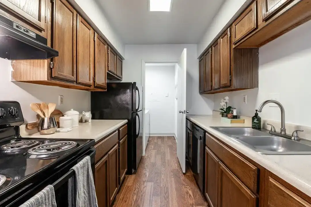 Cobblestone Grove Apartment Homes – photo 1 of 27