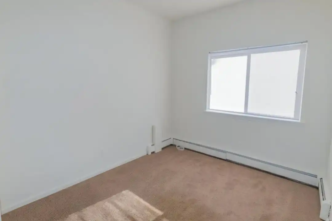 30 E Jefferson St - More