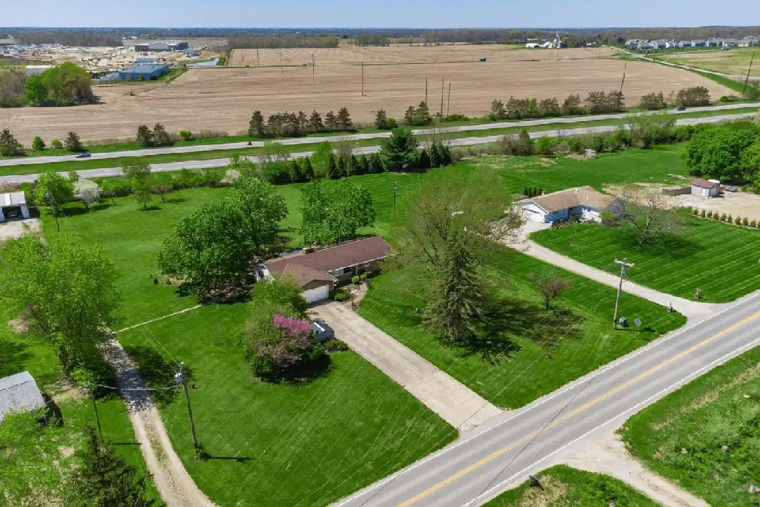 8841 Mitchell-Dewitt Rd – photo 1 of 31