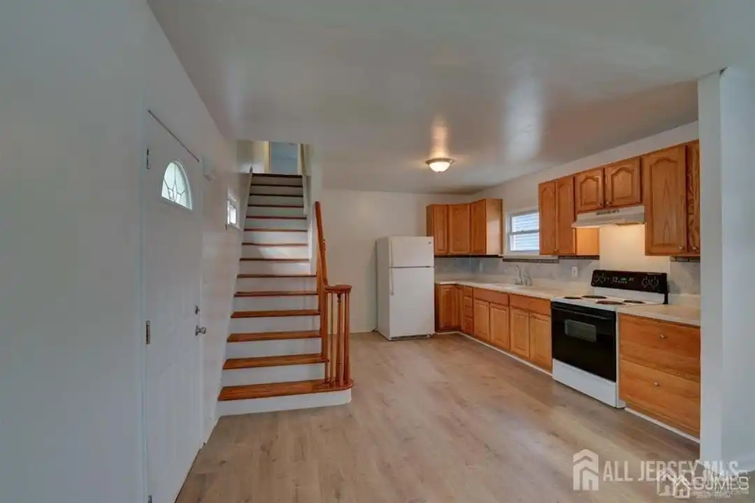 115 Pulaski Ave #B - View 3