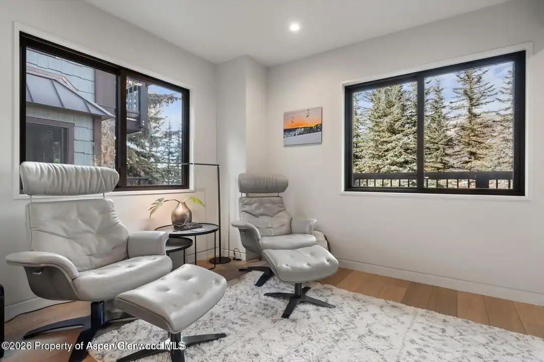 650 S Monarch St #7 - View 3