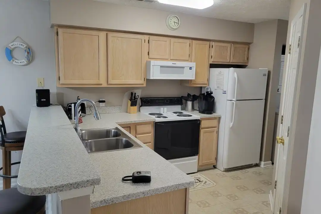 529 White River Dr unit 19F - View 2