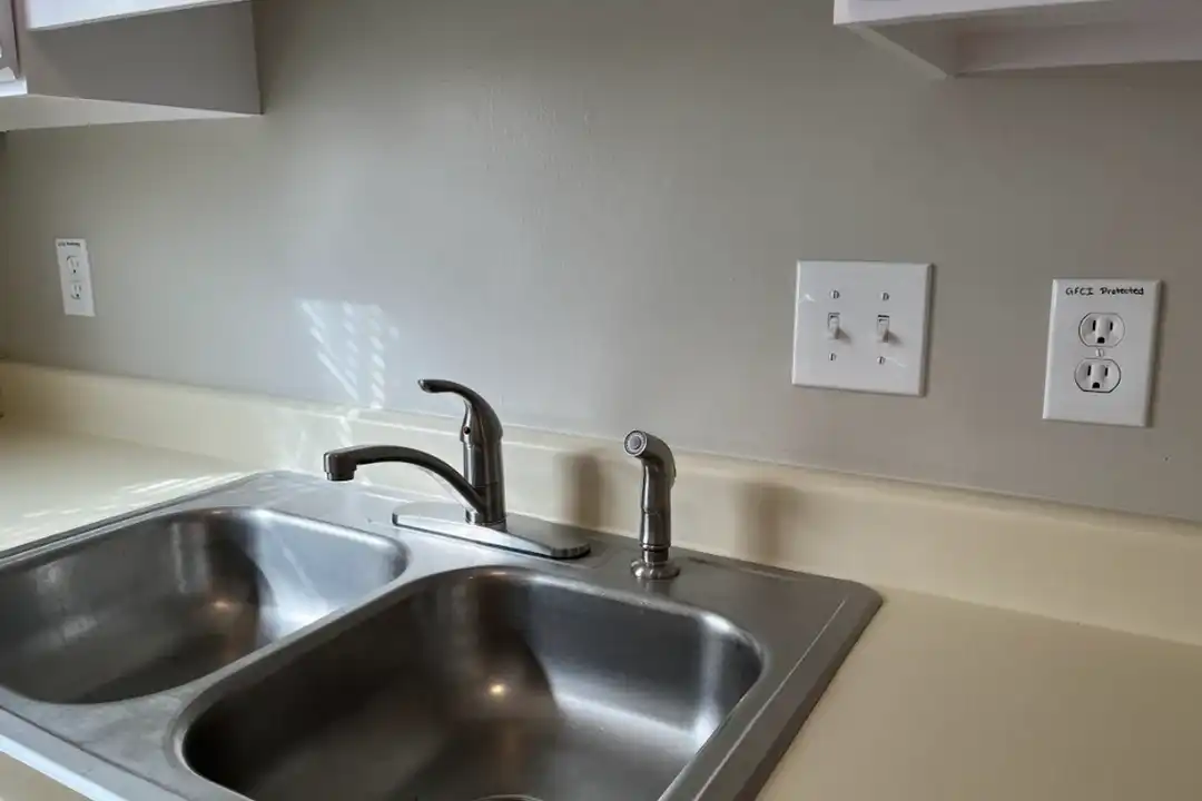 2916 Creekview Ct unit 2916-C Creekview Ct - More