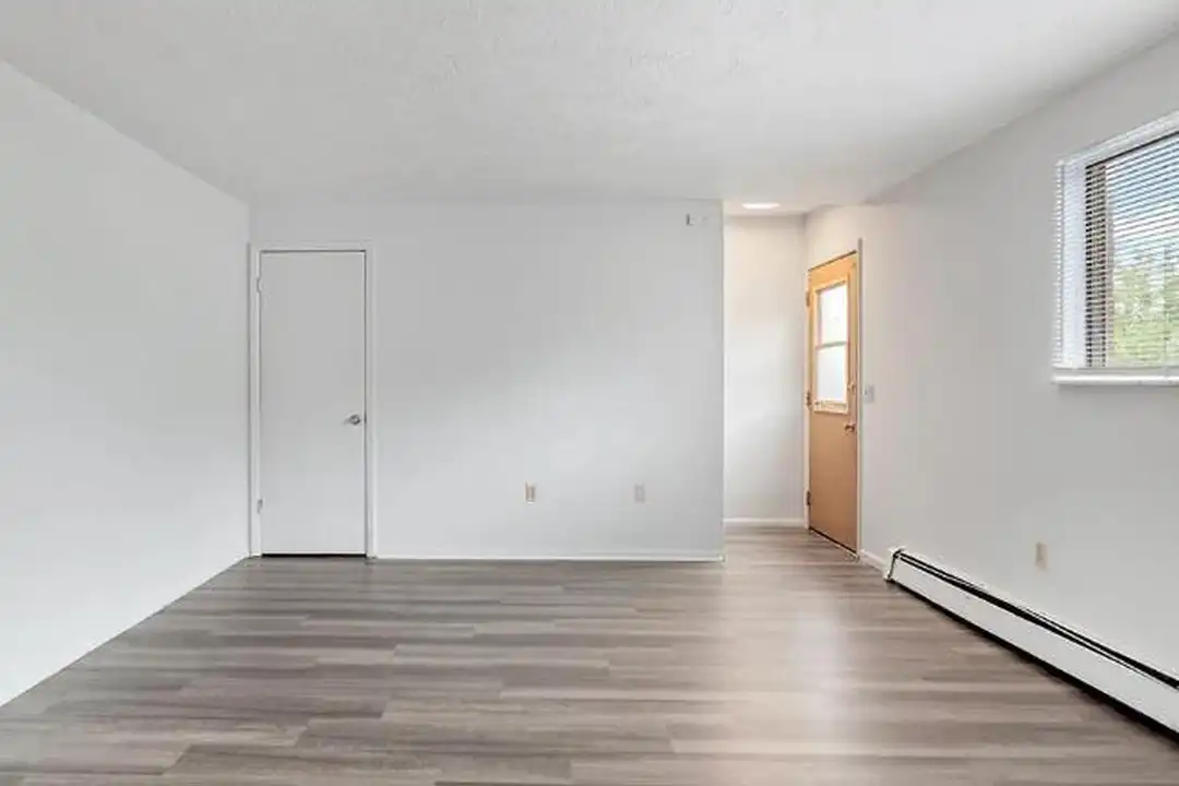 1612 Remington Ave – photo 1 of 8