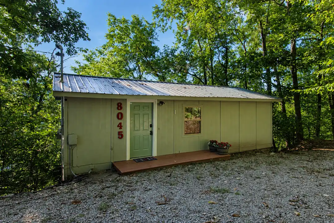 8045 Sarah Thomas Rd – photo 1 of 22