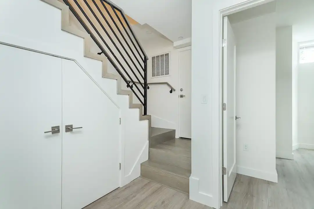 Longwood Row – photo 1