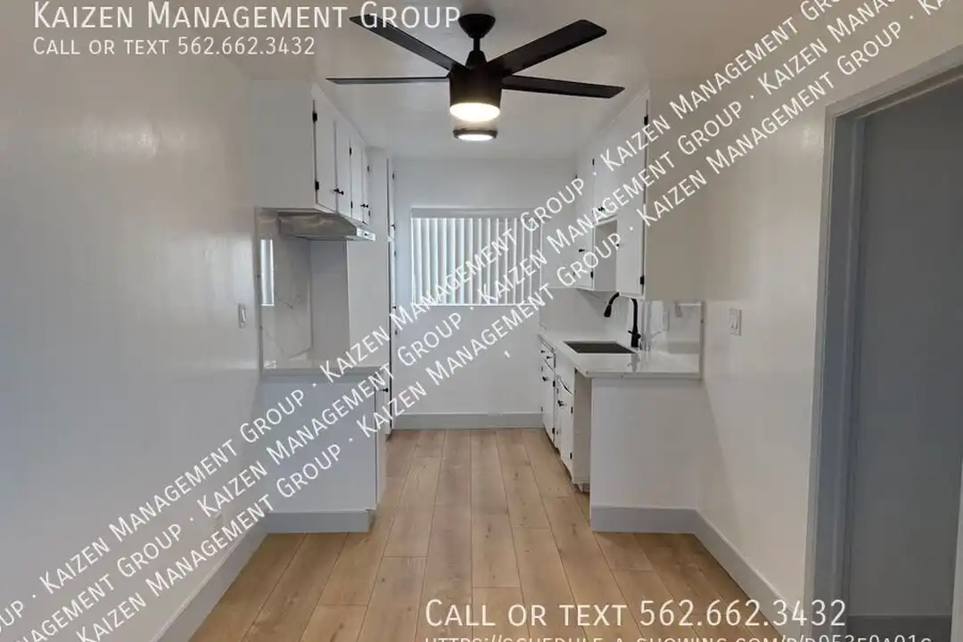 846 Victor Ave - View 4