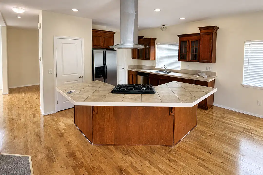 421 161st St S – photo 1