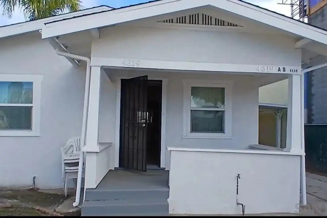 4319 Swift Ave – photo 1