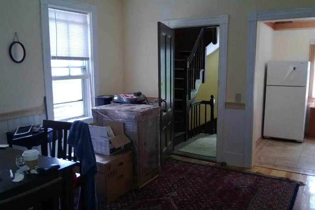 120 Minden St unit 2 – photo 1 of 10