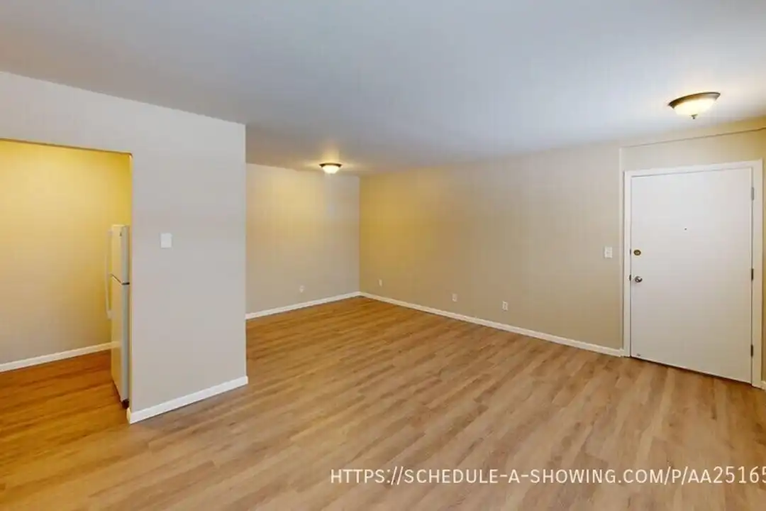 Apartment in Marquette - View 2