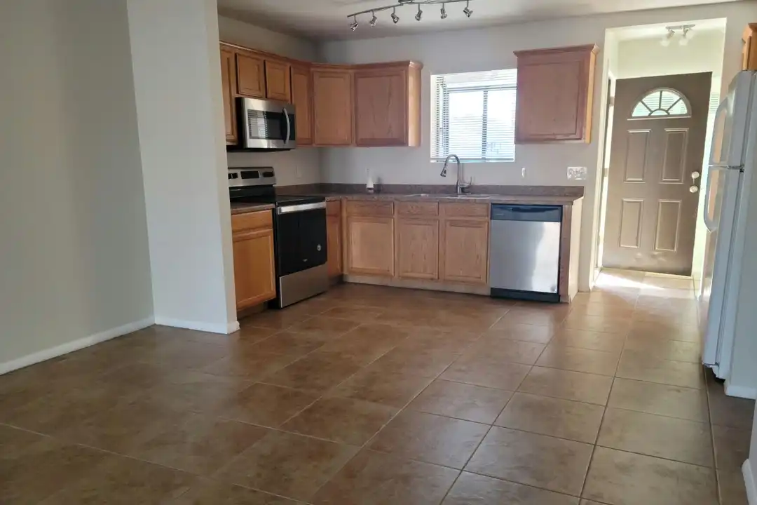 Apartment in Phoenix - View 2