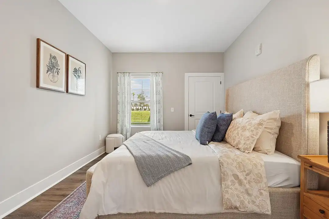 Pointe Grand Daytona - More