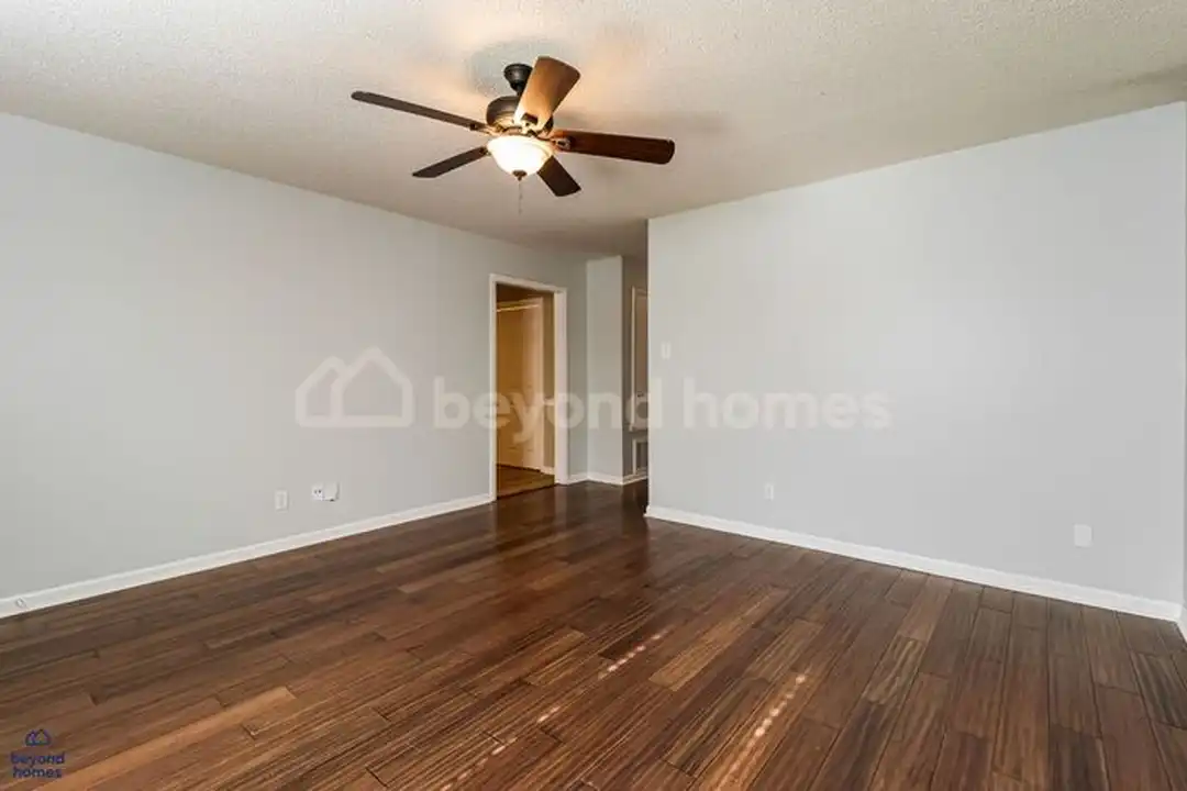 600 Hemphill Rd - View 5