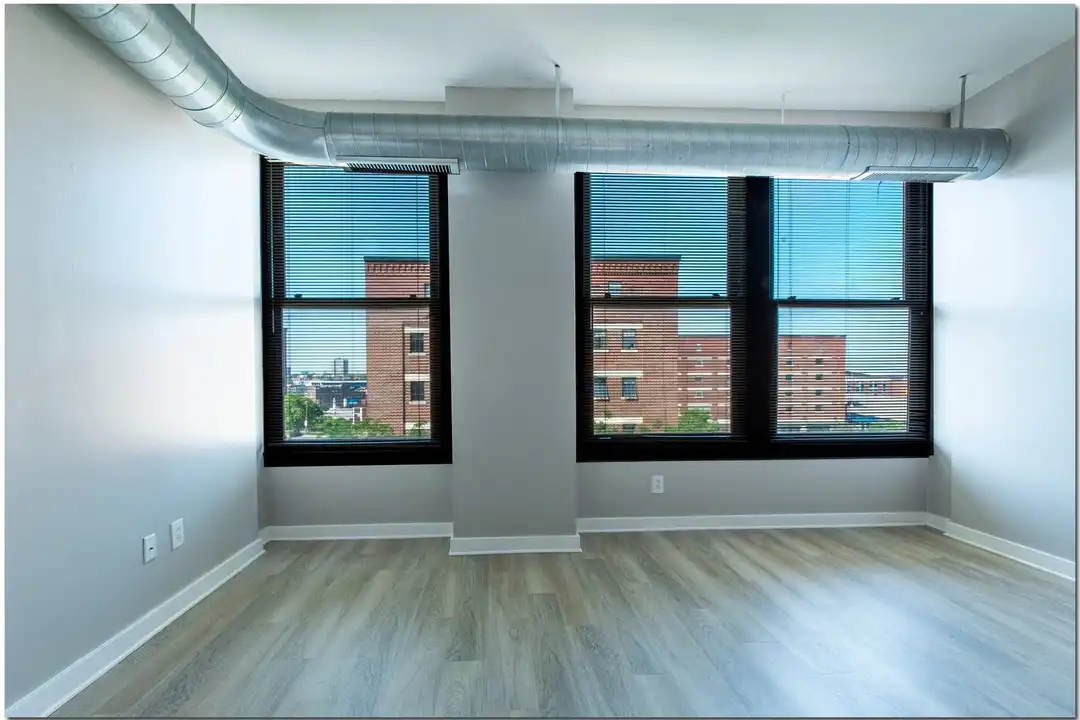 1211 West 9th Street – photo 1