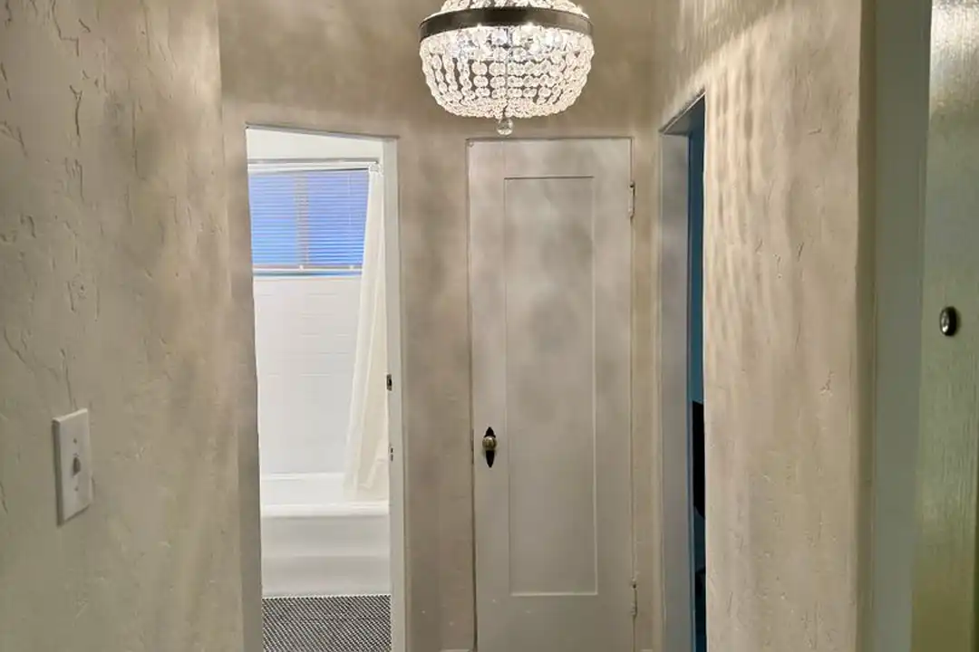 409 W 3rd St unit 201 - View 5