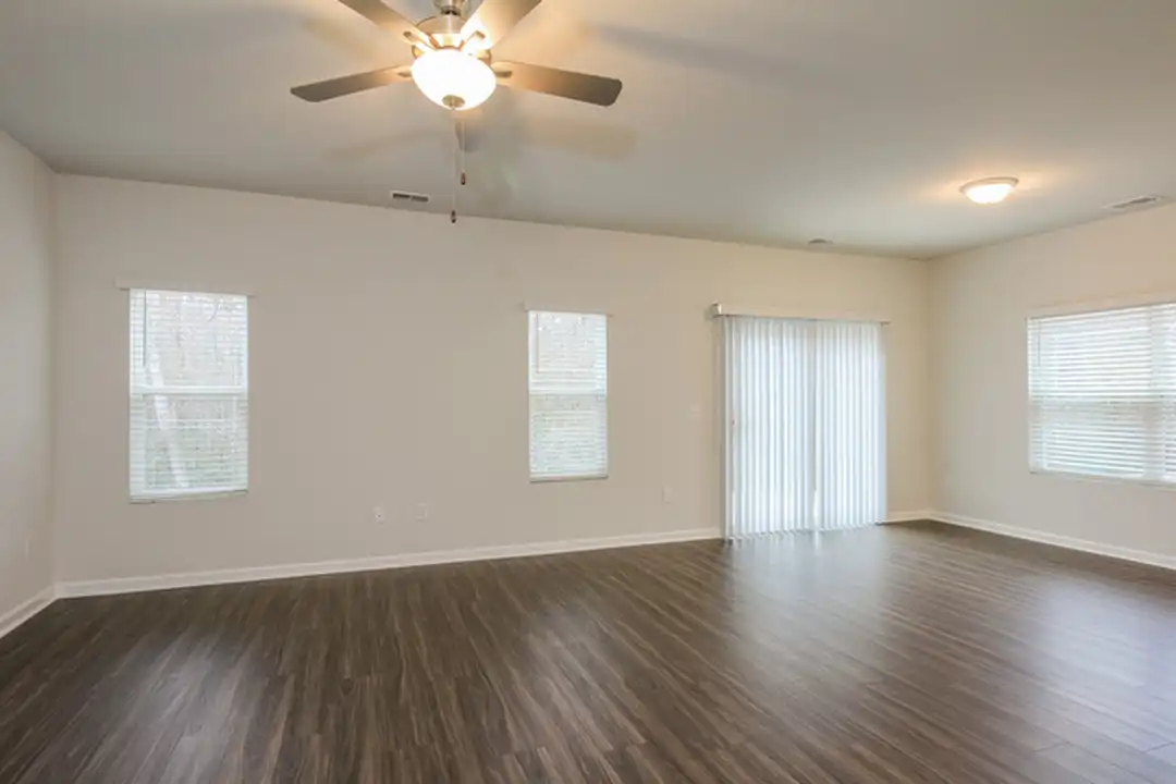 207 Dorian Lp - View 4