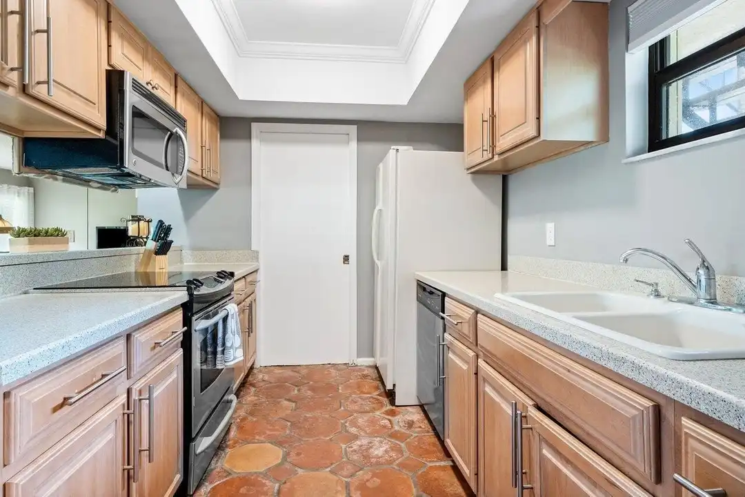11863 Wimbledon Cir #406 - View 5