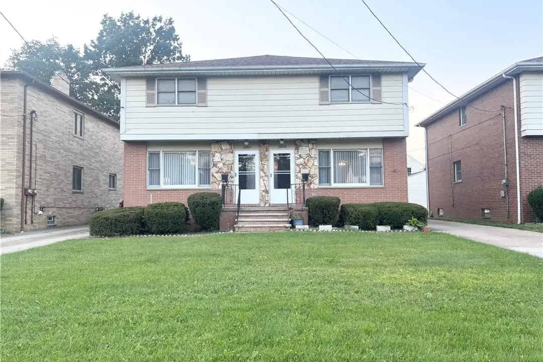 20209 Lakeshore Blvd – photo 1